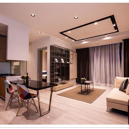 Expressionz Professional Suites By Mykey Kuala Lumpur Exterior photo A 3D rendering of a living room