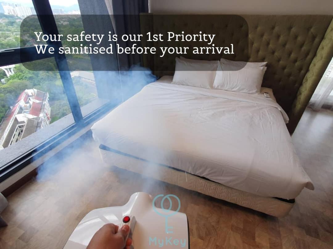 Expressionz Professional Suites By Mykey Kuala Lumpur Exterior photo Disinfection of hotel rooms