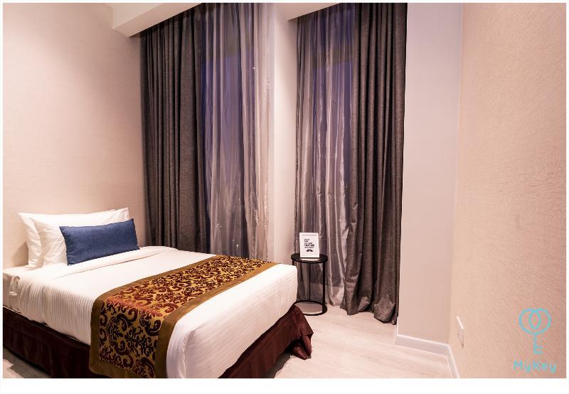 Expressionz Professional Suites By Mykey Kuala Lumpur Exterior photo A bedroom at the hotel