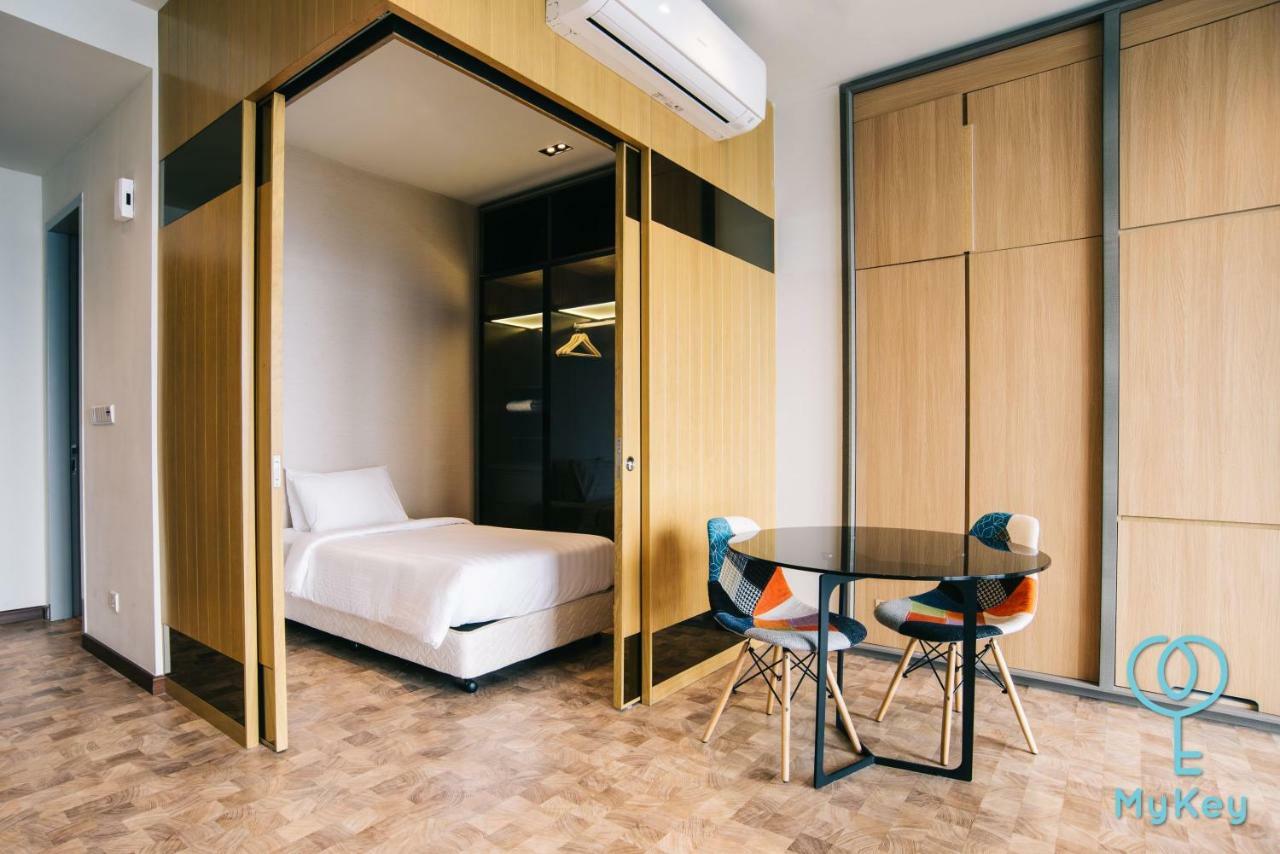 Expressionz Professional Suites By Mykey Kuala Lumpur Exterior photo A room at the hotel